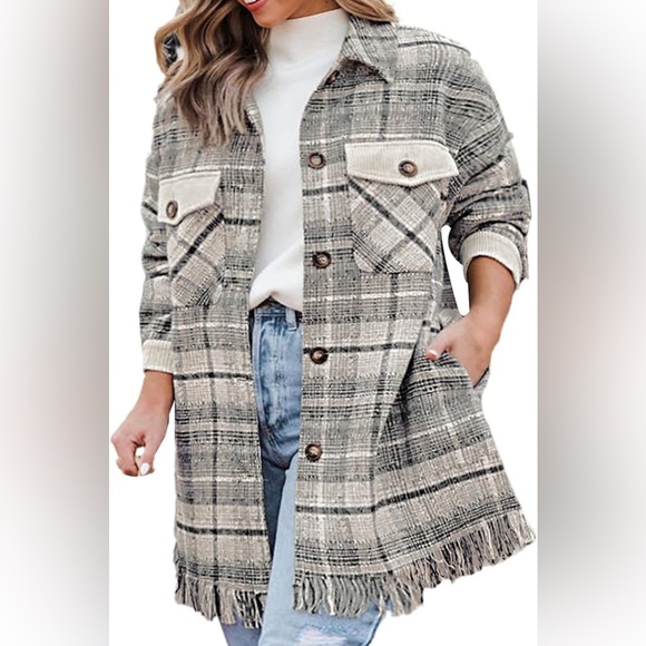 Unbranded Jackets & Blazers - NWOT Women’s Oversized Gray & Cream Plaid, Fringe and Corduroy Shacket Size SM